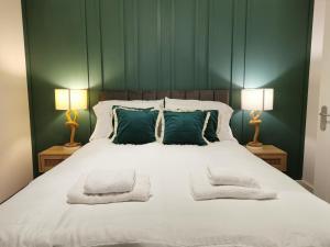 No 13 Colchester Town Flat with Kitchen & Parking