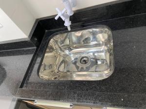 Ar Condicionado com garagem coberta a 800m do mar