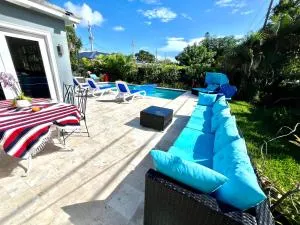 POOLSIDE MANOR - Men Only Clothing-Optional - Wilton Manors
