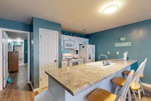 Front Beach Retreat C