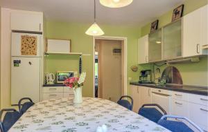 Beautiful Apartment In Hyltebruk