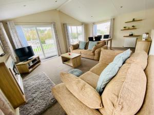 DELUXE MEADOWS NOOK LODGE - Cornwall Hideaway Lodge