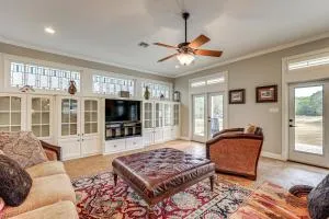 Near Golfing and Parks Serene San Antonio Home - Bulverde