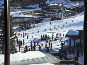 Charmant Appartement pour 4 Personnes aux Menuires, au Pied des Pistes et Proche Commodités - FR-1-574-62