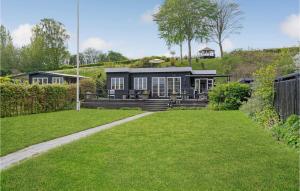 Beautiful Home In Sjølund With Wifi