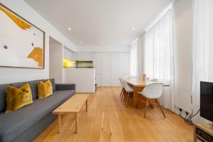Oxford Circus Designer Apartment
