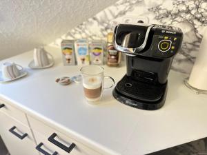 Apartment im Zentrum - Nähe Restaurant & Waschsalon - WLAN, Parkplatz, Bad & mehr