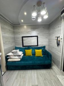 Room in center