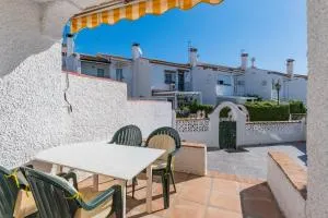 Villa Bungavilla Charm and Comfort Near the Beach in Caleta de Vélez - La Caleta