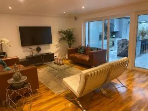 Beautiful 3 Bedroom Home in St Albans - 伦敦科尔尼