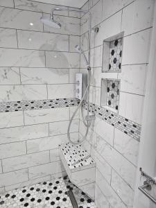 Prenton House, 3BR Close to Liverpool