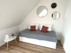 SPR-Helle Wohnung mit Balkon, EBK, WLAN, Netflix, 24 Stunden self checkin