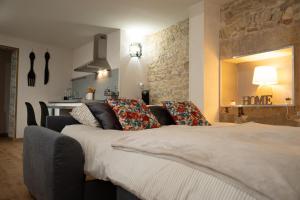Appartements Duplex LE STUD-71 - 100m de la gare : photos des chambres