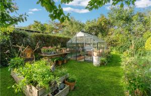 Awesome Home In Føllenslev With Wifi