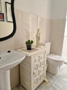 Spacious apartment in Seville with garden, 85 m²