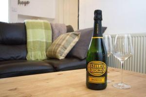 Braunton Breaks - The Snug