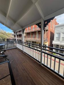 Spring Street Overlook