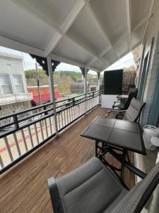 Spring Street Overlook