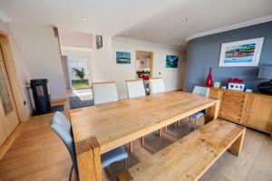 Stunning Sea Views - Luxury 4BR Beach House