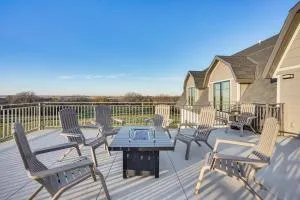 Iowa Family Home with Valley Views and Rooftop Deck - Luverne