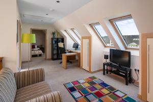 Stunning Sea Views - Luxury 4BR Beach House