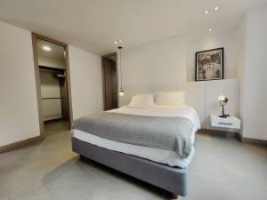 Penthouse in Heart of Laureles
