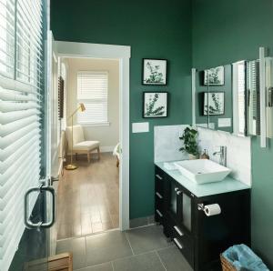Downtown, contemporary, 2 bedroom, Roof Terrace! 3B