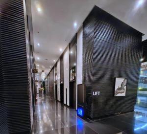 1Br FREE parking with balcony near RCBC, Trident, MMC