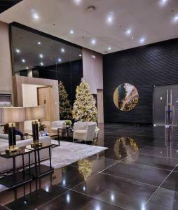 1Br FREE parking with balcony near RCBC, Trident, MMC