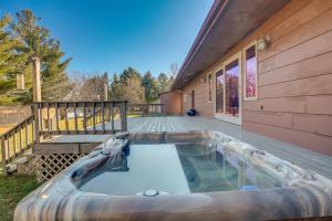 Pet-Friendly Tomahawk Home Deck and Private Hot Tub