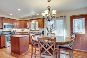 Pet-Friendly Tomahawk Home Deck and Private Hot Tub