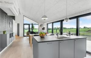3 Bedroom Beautiful Home In Haderslev