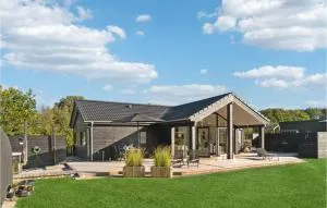 Amazing Home In Glesborg With Wifi - Bønnerup