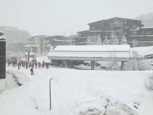 studio ski aux pieds avec parking couvert