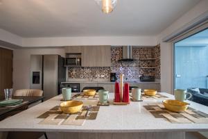 Casago 0607B Brand New Rental Modern Condo with Stylish Decor and Scenic Views