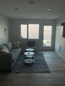Lakefront Nest Beach House Suite