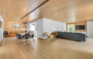 Gorgeous Home In Nørre Nebel With Wifi