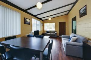 Bella Beach 575-77 Straight St Hat Head