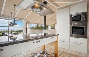 Three-Bedroom Holiday Home In Ebeltoft