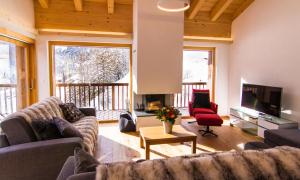 Deluxe Four-Bedroom Apartment with Sauna room in Chalet Les Rahâs by Mrs Miggins