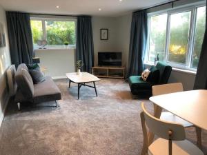 Bronte Country - 2 Bed Apartment near Cliffe Castle