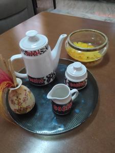 ZOE HOMES Home Away From Home For Cozy And Modern Stay