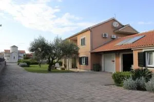 House Old Town - Nin