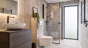 Bright, Quiet, Comfortable Room In A Luxury Home