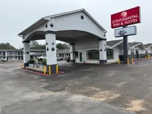 Continental Inn and Suites Nacogdoches TX SFA University Downtown - Center