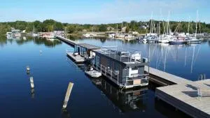 Hausboot Rooftop - Blankaholm
