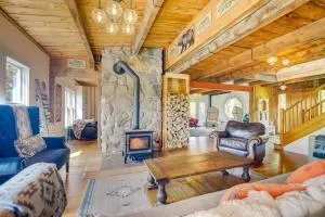 Luxe 14-Acre Vermont Countryside Lodge! - Williamstown