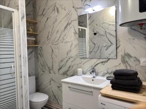 Appartements Physalis - Studio - 1 lit - 2 personnes : photos des chambres