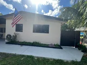 Luxury Studio - Opa-locka