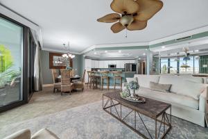 Lighthouse on the Bay 2408-New-Bay Views w-Lazy River